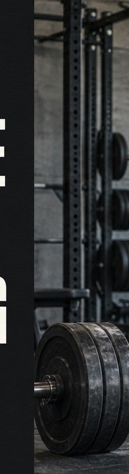 Best creatine for powerlifting title beside a lifter preparing at a barbell.